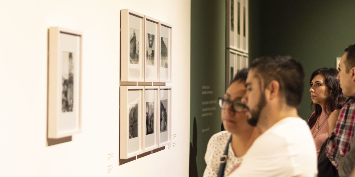 Bellas Artes acoge la foto crítica de los años 50 y 60 de Rodrigo Moya